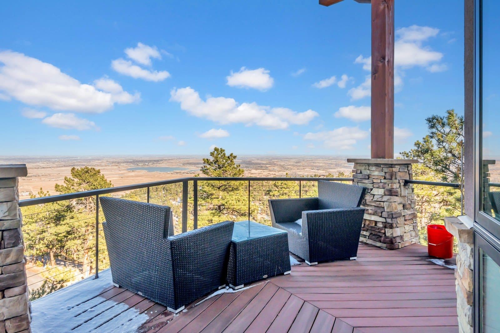 A terrace above the plains east of Boulder at midday